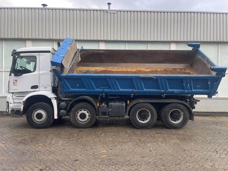 Mercedes-Benz Arocs 4145 8x4 2016 Euro 6 - Tovornjak prekucnik: slika 3 Mercedes-Benz Arocs 4145 8x4 2016 Euro 6 - Tovornjak prekucnik: slika 3