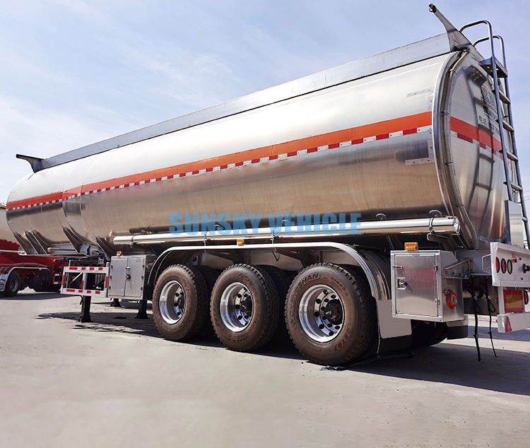 SUNSKY Fuel Tank Trailer - Polprikolica cisterna: slika 5 SUNSKY Fuel Tank Trailer - Polprikolica cisterna: slika 5
