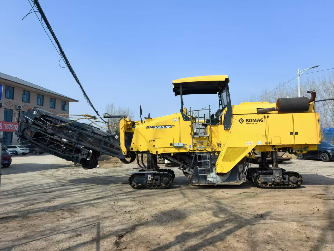 BOMAG Second Hand Asphalt Milling Machine BM2000/60 Asphalt Cold Milling Machine Price - Freza za asfalt: slika 2 BOMAG Second Hand Asphalt Milling Machine BM2000/60 Asphalt Cold Milling Machine Price - Freza za asfalt: slika 2