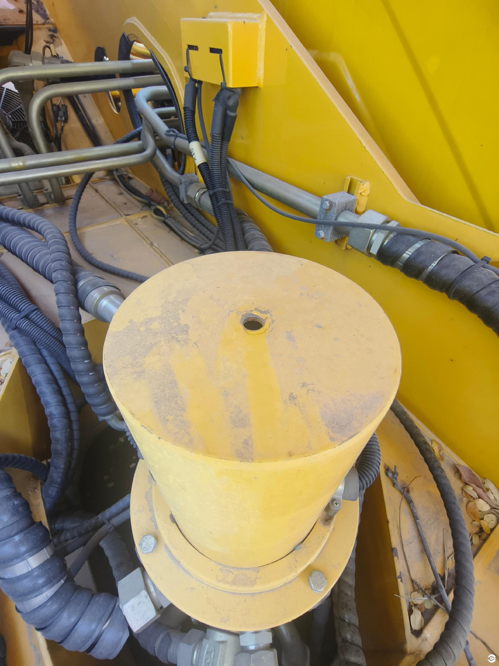 XCMG XCT30_Y 30ton truck crane hydraulic system lift machine price - Gradbeni stroj: slika 3 XCMG XCT30_Y 30ton truck crane hydraulic system lift machine price - Gradbeni stroj: slika 3