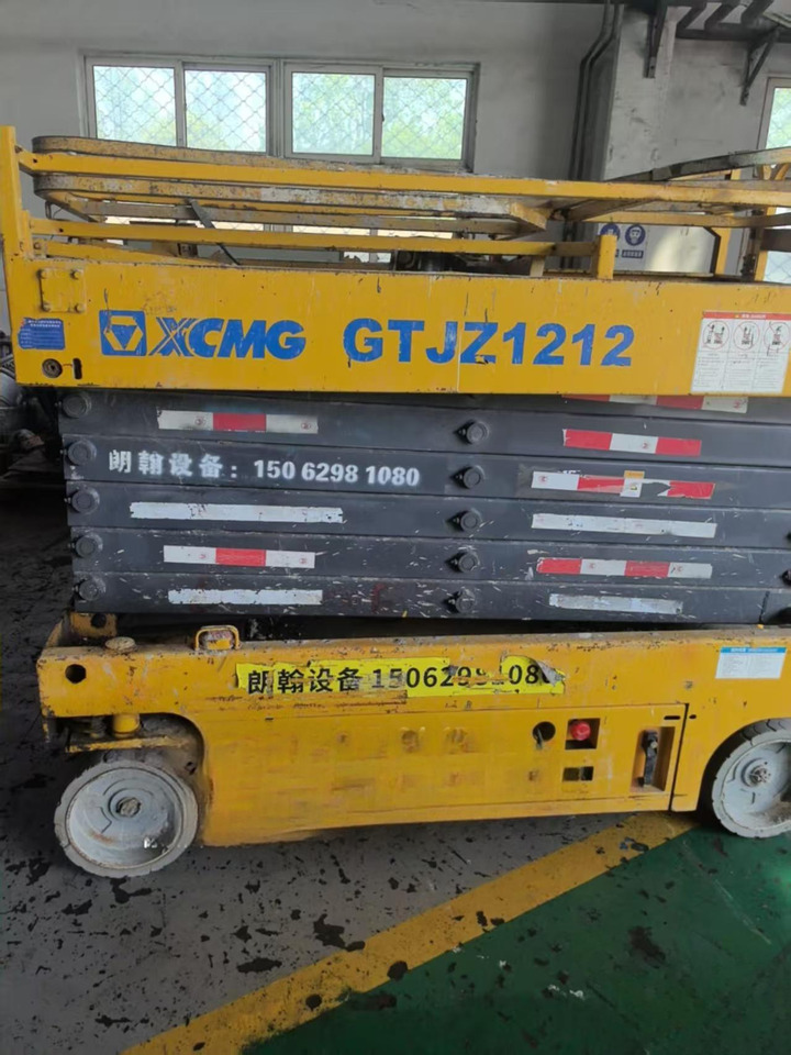 XCMG GTJZ1212 12m aerial work table platform scissor lift for sale - Škarjasta dvižna ploščad: slika 4 XCMG GTJZ1212 12m aerial work table platform scissor lift for sale - Škarjasta dvižna ploščad: slika 4