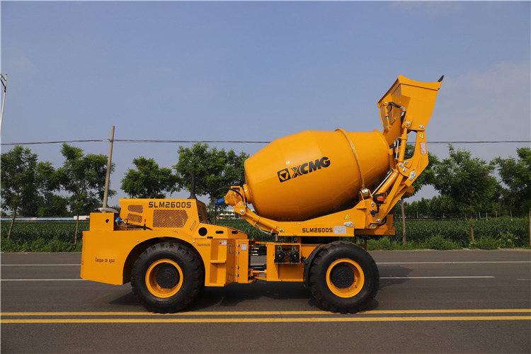 XCMG Mini Self Loading 2.6m3 Concrete Mixer Truck Price List - Avtomešalec: slika 2 XCMG Mini Self Loading 2.6m3 Concrete Mixer Truck Price List - Avtomešalec: slika 2