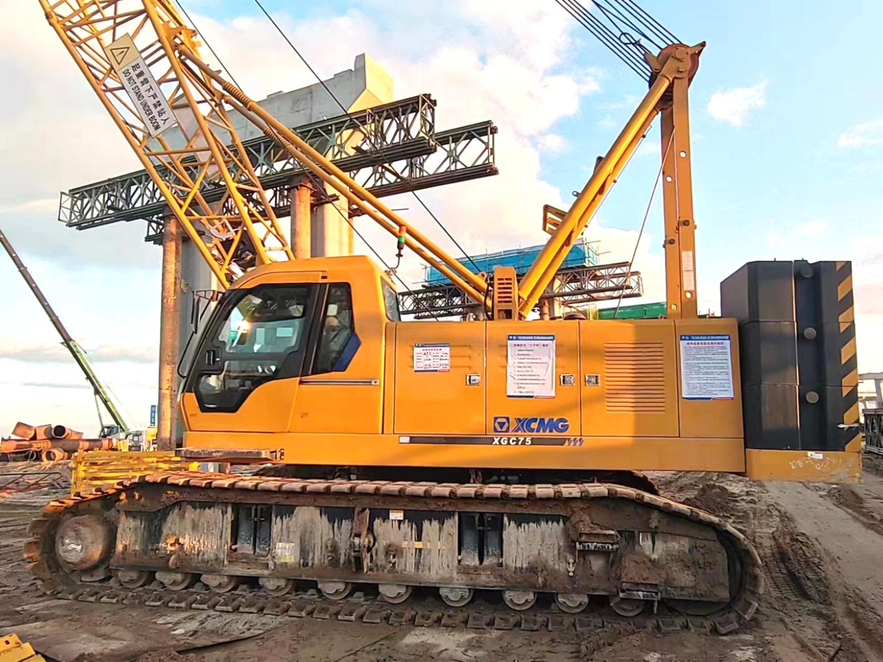 XCMG Official 75 Ton Mechanical Crawler Crane XGC75 Used Hydraulic Mobile Crane Hot Sale - Gosenični žerjav: slika 3 XCMG Official 75 Ton Mechanical Crawler Crane XGC75 Used Hydraulic Mobile Crane Hot Sale - Gosenični žerjav: slika 3