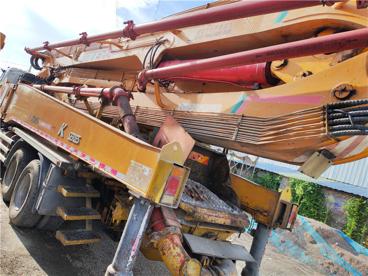 XCMG Official Hb60K 2016 Year Used 56m Truck-Mounted Concrete Pump Truck for Sale - Črpalka za beton: slika 4 XCMG Official Hb60K 2016 Year Used 56m Truck-Mounted Concrete Pump Truck for Sale - Črpalka za beton: slika 4