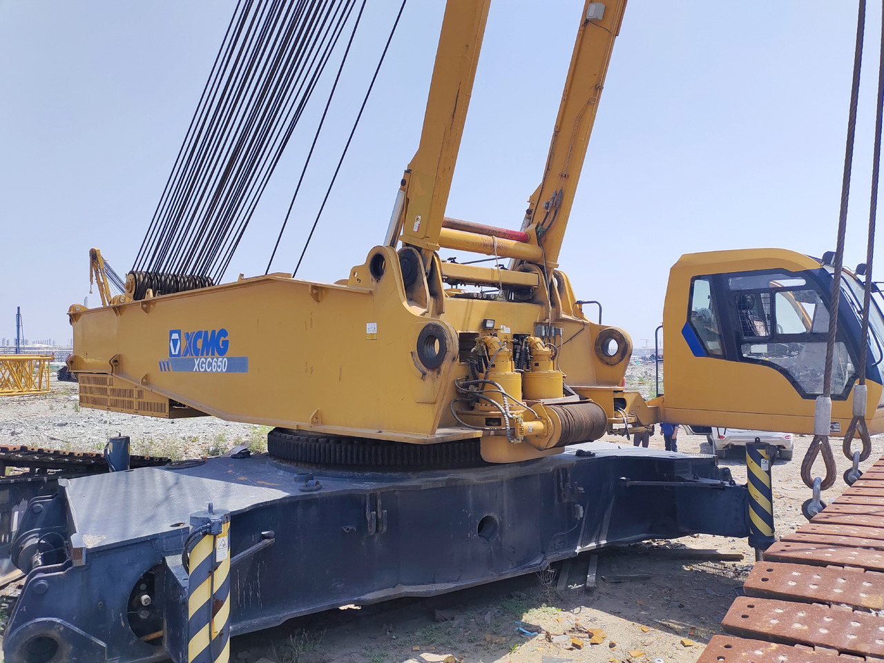XCMG Official Hydraulic Lifting Crawler Crane XGC650 650 Used Mobile Crane Price For Sale - Gosenični žerjav: slika 4 XCMG Official Hydraulic Lifting Crawler Crane XGC650 650 Used Mobile Crane Price For Sale - Gosenični žerjav: slika 4