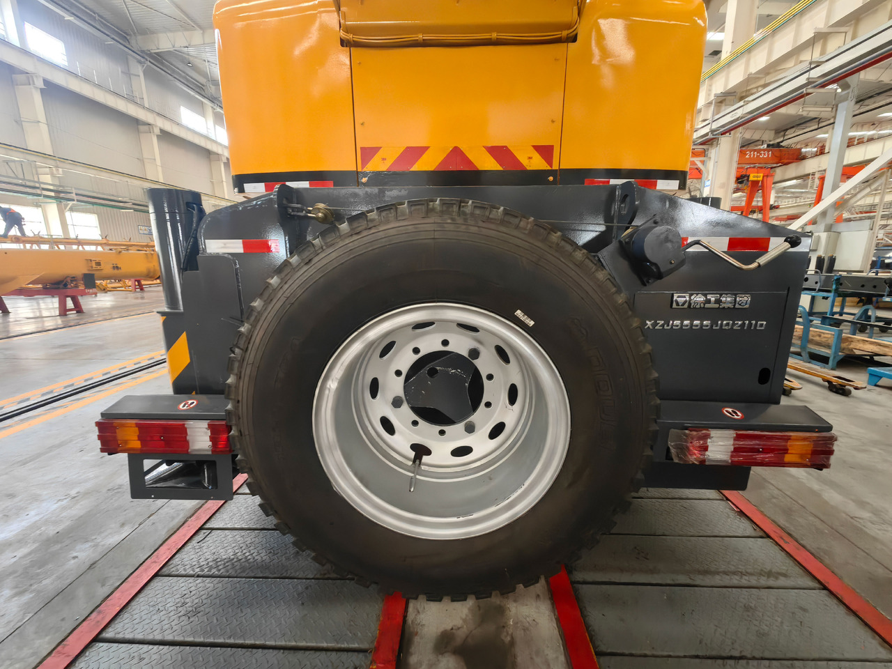 XCMG Official Mobile Crane Machine XCT110 110t Used Truck Crane For Sale - Avtodvigalo: slika 3 XCMG Official Mobile Crane Machine XCT110 110t Used Truck Crane For Sale - Avtodvigalo: slika 3