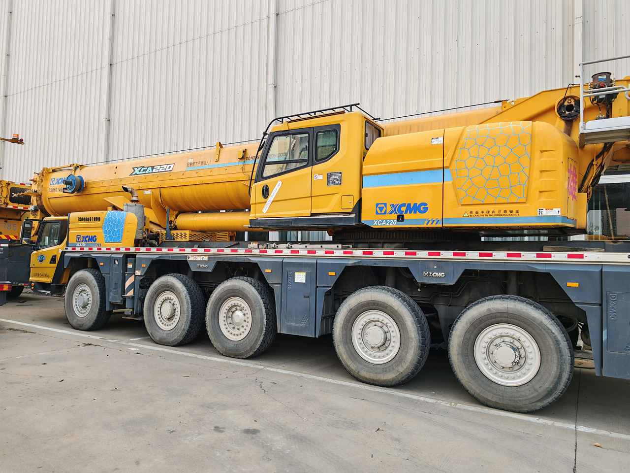XCMG Official Mobile Jib Crane XCA220 Used Pickup Truck crane Best Price - Avtodvigalo za vse namene: slika 3 XCMG Official Mobile Jib Crane XCA220 Used Pickup Truck crane Best Price - Avtodvigalo za vse namene: slika 3