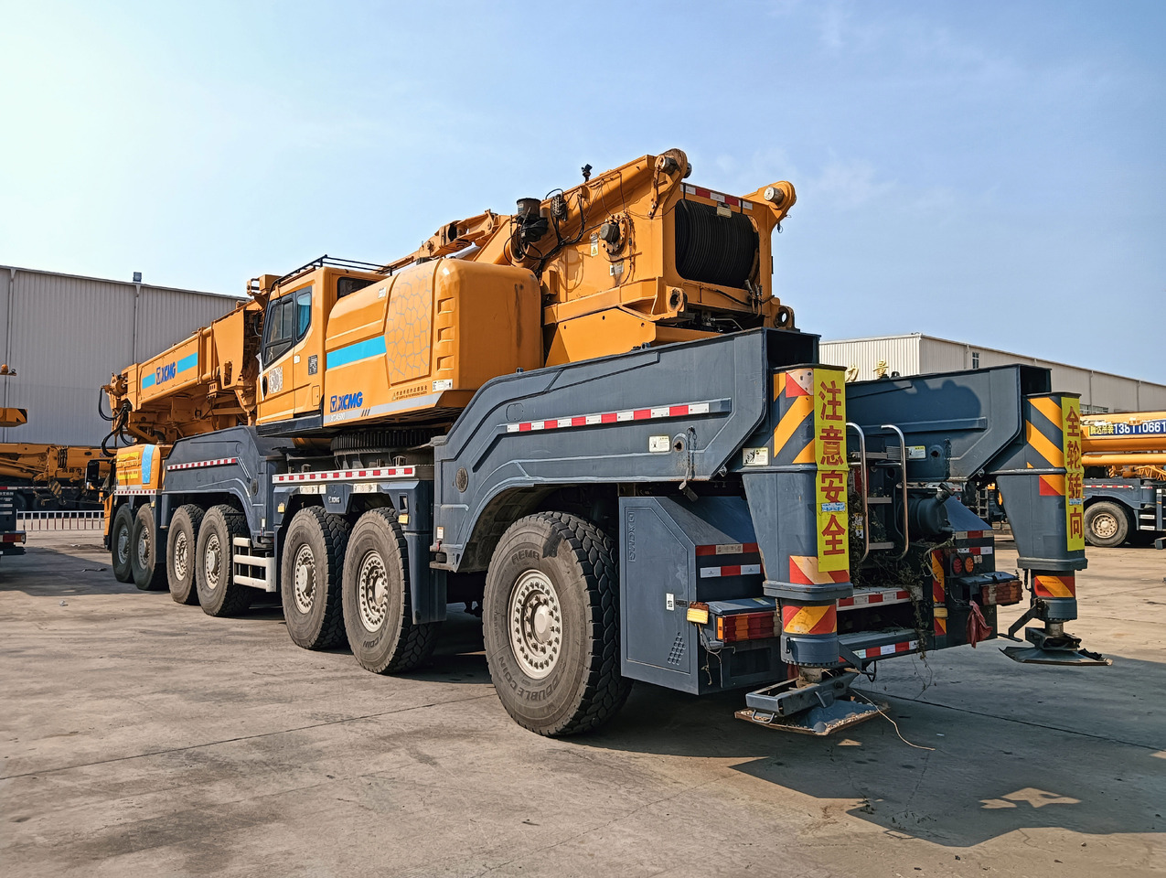 XCMG Official Second Hand 500 Ton Truck Crane XCA500 All Terrain Crane - Avtodvigalo za vse namene: slika 3 XCMG Official Second Hand 500 Ton Truck Crane XCA500 All Terrain Crane - Avtodvigalo za vse namene: slika 3