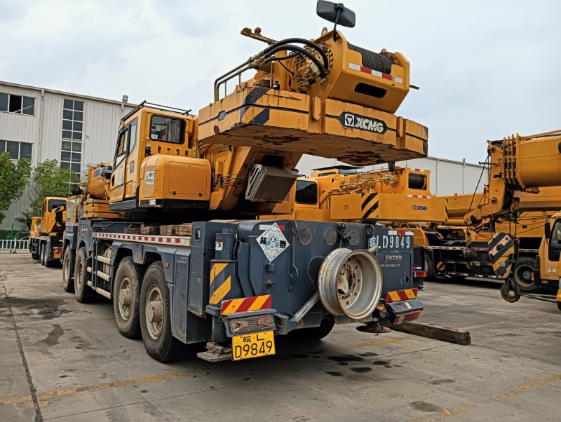 XCMG Official Second Hand Hydraulic Truck Crane XCT80L6 6-Section Arm Mobile Truck Crane For Sale - Avtodvigalo: slika 4 XCMG Official Second Hand Hydraulic Truck Crane XCT80L6 6-Section Arm Mobile Truck Crane For Sale - Avtodvigalo: slika 4