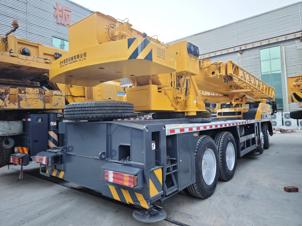 XCMG Official Second Hand Mobile Crane 50 Ton Hydraulic Truck Crane Price - Avtodvigalo: slika 5 XCMG Official Second Hand Mobile Crane 50 Ton Hydraulic Truck Crane Price - Avtodvigalo: slika 5