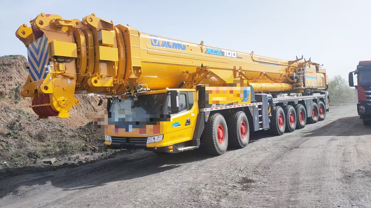 XCMG Official Second Hand Mobile Truck Crane XCA700 All Terrain Cranes With High Quality - Avtodvigalo za vse namene: slika 2 XCMG Official Second Hand Mobile Truck Crane XCA700 All Terrain Cranes With High Quality - Avtodvigalo za vse namene: slika 2