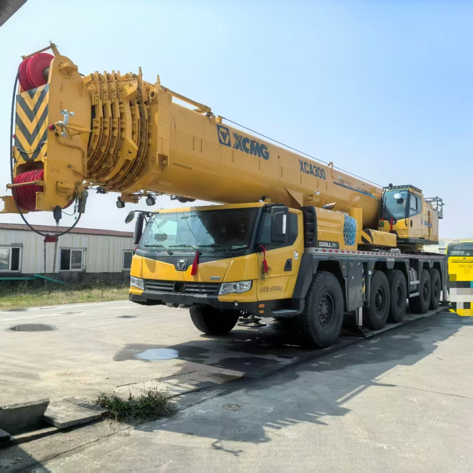 XCMG Official Second Hand Truck Mounted Crane XCA300L8_1 300 ton Mobile Crane Price - Avtodvigalo za vse namene: slika 4 XCMG Official Second Hand Truck Mounted Crane XCA300L8_1 300 ton Mobile Crane Price - Avtodvigalo za vse namene: slika 4