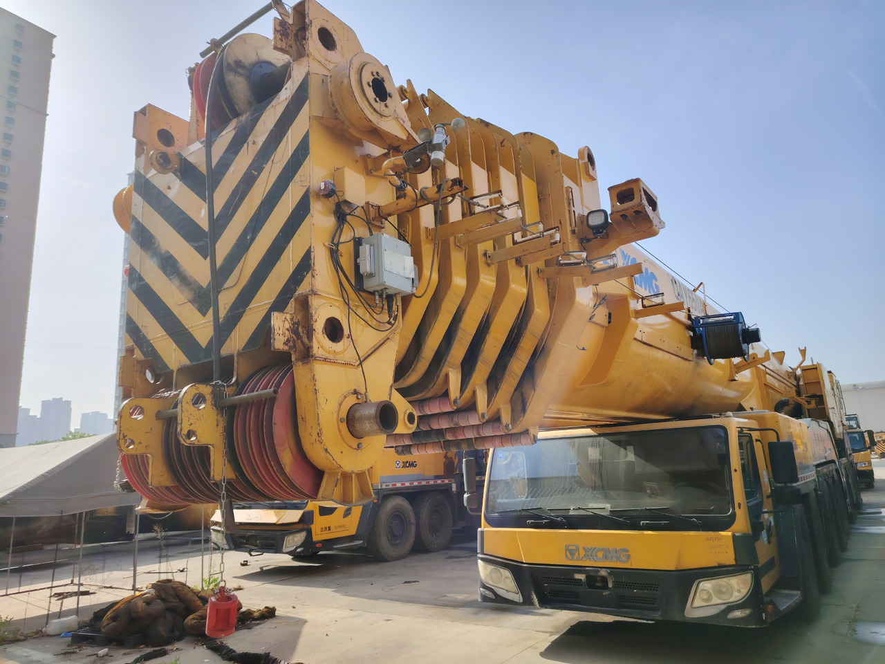 XCMG Official Used Heavy Duty Hydraulics Crane QAY650A All Terrain Cranes For Sale 650 Ton - Avtodvigalo za vse namene: slika 2 XCMG Official Used Heavy Duty Hydraulics Crane QAY650A All Terrain Cranes For Sale 650 Ton - Avtodvigalo za vse namene: slika 2