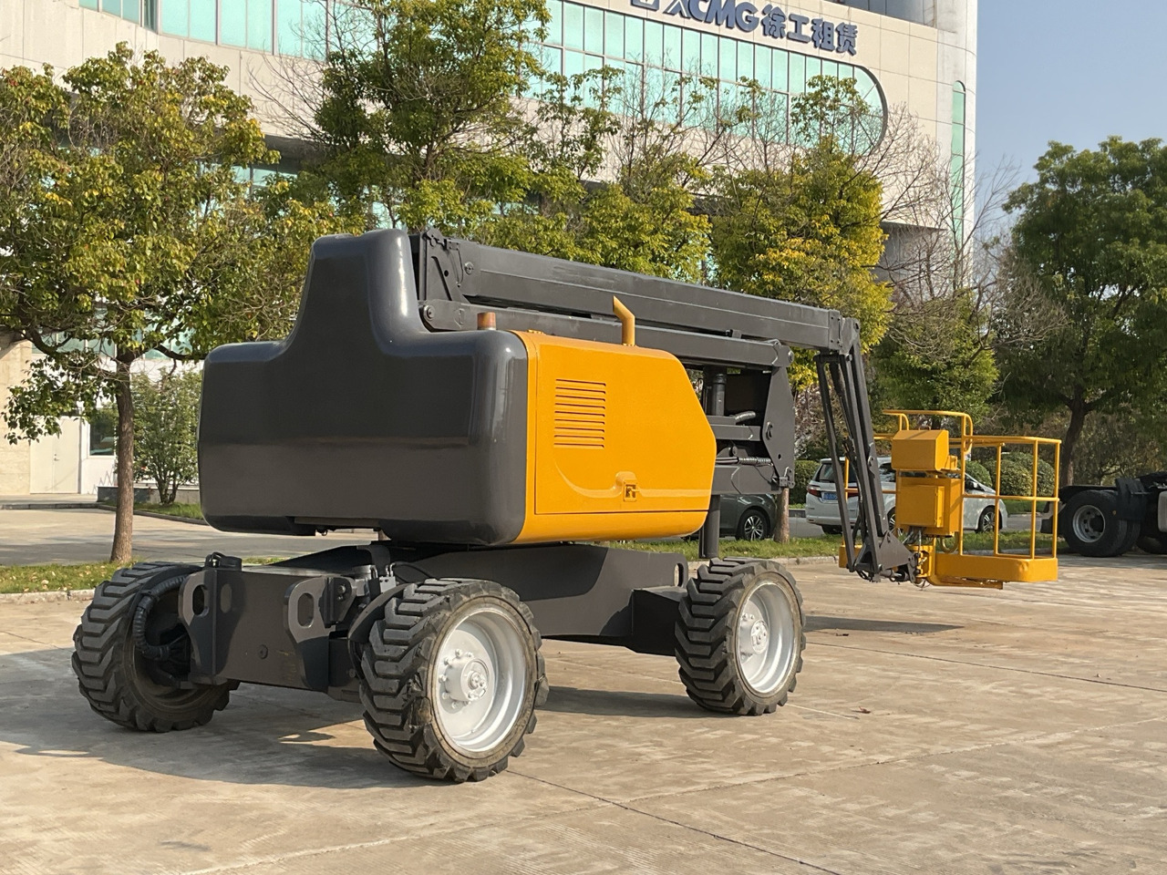 XCMG Official Used Self Propelled Boom Lift GTBZ18 18m Cherry Picker Price List - Zglobna dvižna ploščad: slika 2 XCMG Official Used Self Propelled Boom Lift GTBZ18 18m Cherry Picker Price List - Zglobna dvižna ploščad: slika 2