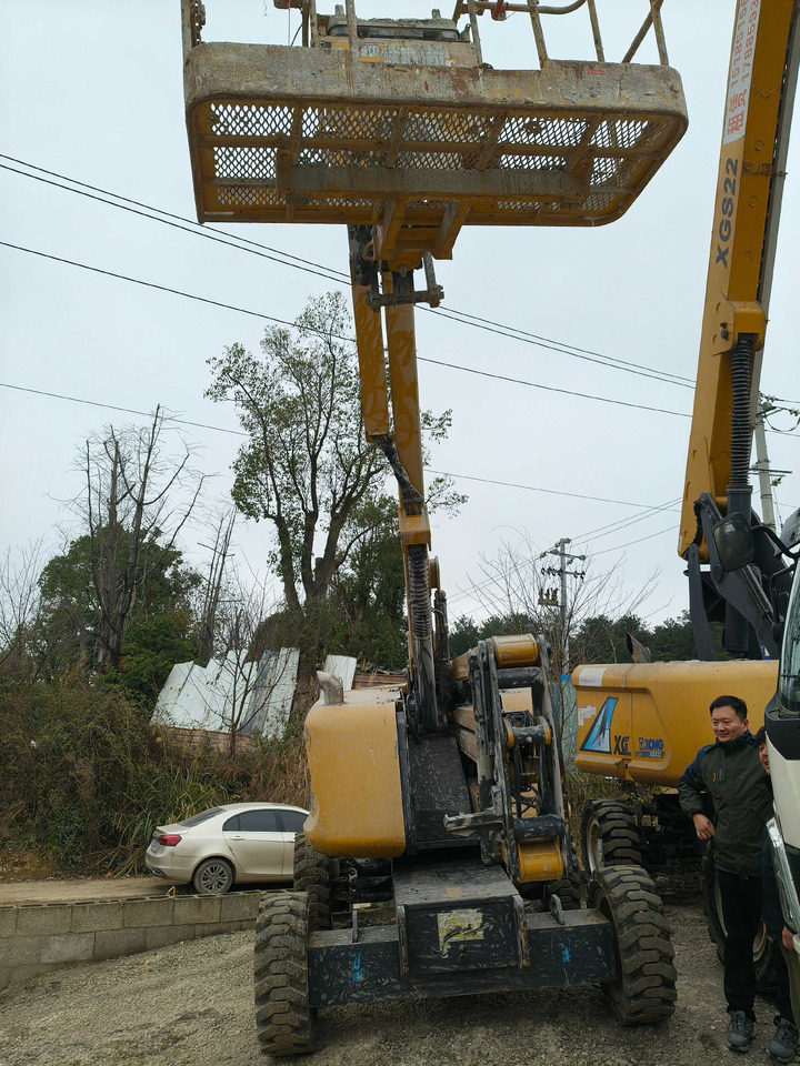 XCMG Official Used Towable 16m Boom Lift XGA16 Small Cherry Picker Price - Zglobna dvižna ploščad: slika 2 XCMG Official Used Towable 16m Boom Lift XGA16 Small Cherry Picker Price - Zglobna dvižna ploščad: slika 2