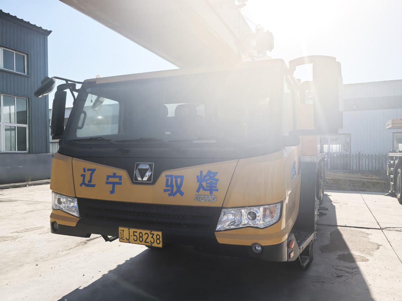 XCMG Official Used Truck-mounted Cranes QY80K5C 80Ton Mobile Cranes Price List - Avtodvigalo: slika 3 XCMG Official Used Truck-mounted Cranes QY80K5C 80Ton Mobile Cranes Price List - Avtodvigalo: slika 3