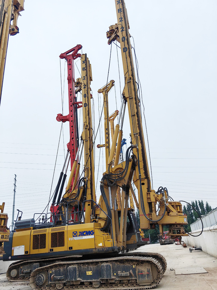 XCMG Offiical Used Rotary Drilling Rigs Drilling Machine XR220D Pile Drilling Rig For Sale - Vrtalna naprava: slika 3 XCMG Offiical Used Rotary Drilling Rigs Drilling Machine XR220D Pile Drilling Rig For Sale - Vrtalna naprava: slika 3