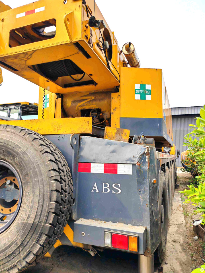 XCMG QAY300 300ton all terrain crane truck price - Avtodvigalo za vse namene: slika 5 XCMG QAY300 300ton all terrain crane truck price - Avtodvigalo za vse namene: slika 5