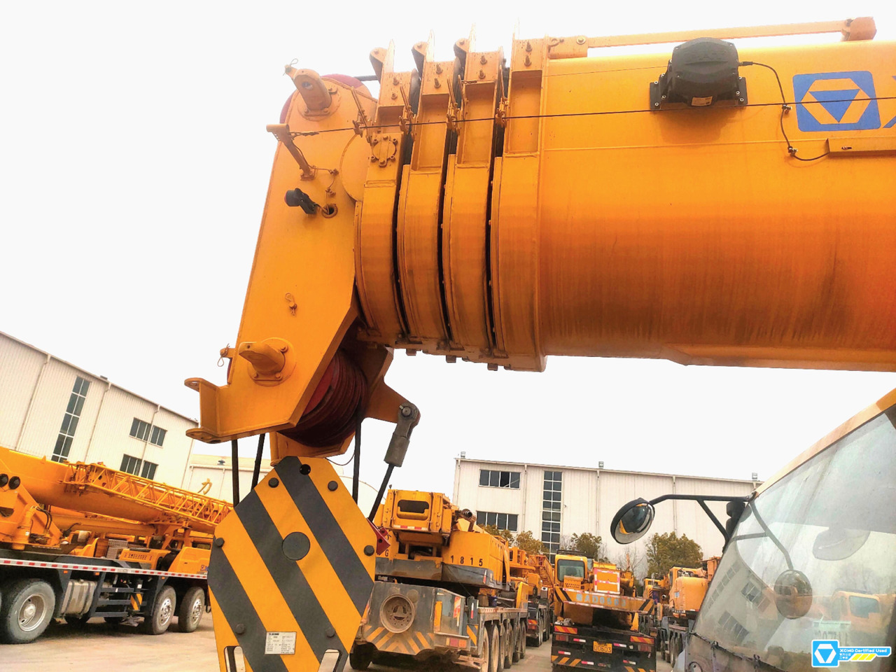 XCMG QY180K5C hydraulic telescopic boom diesel lift crane truck - Avtodvigalo: slika 5 XCMG QY180K5C hydraulic telescopic boom diesel lift crane truck - Avtodvigalo: slika 5