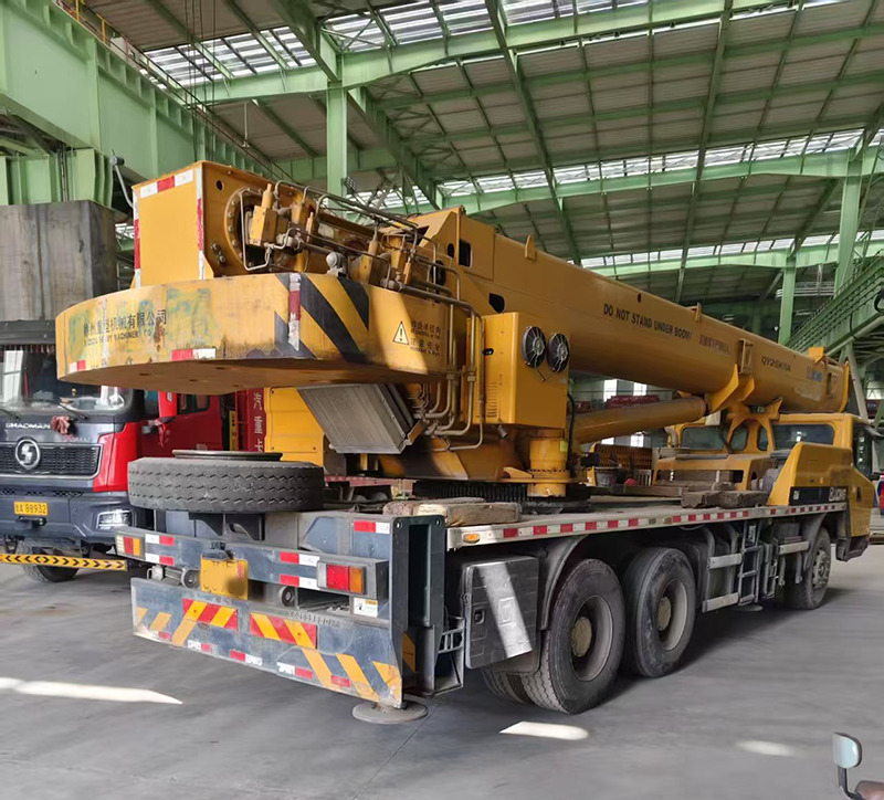 XCMG QY25K5A 25 ton truck crane hydraulic for sale - Avtodvigalo: slika 4 XCMG QY25K5A 25 ton truck crane hydraulic for sale - Avtodvigalo: slika 4