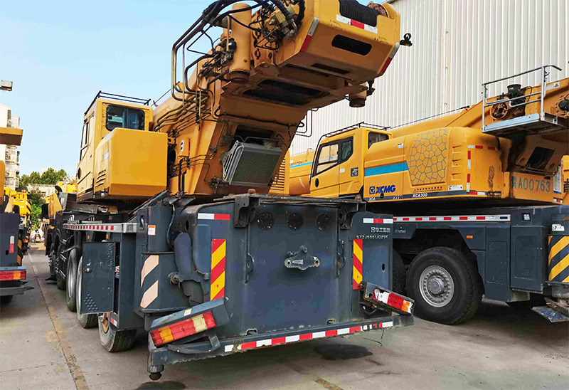 XCMG QY95K7C 90ton 95ton second hand hydraulic crane price - Avtodvigalo: slika 4 XCMG QY95K7C 90ton 95ton second hand hydraulic crane price - Avtodvigalo: slika 4