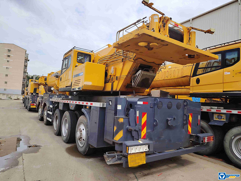 XCMG QY95K7C used 95 ton mobile crane with good condition - Avtodvigalo: slika 4 XCMG QY95K7C used 95 ton mobile crane with good condition - Avtodvigalo: slika 4