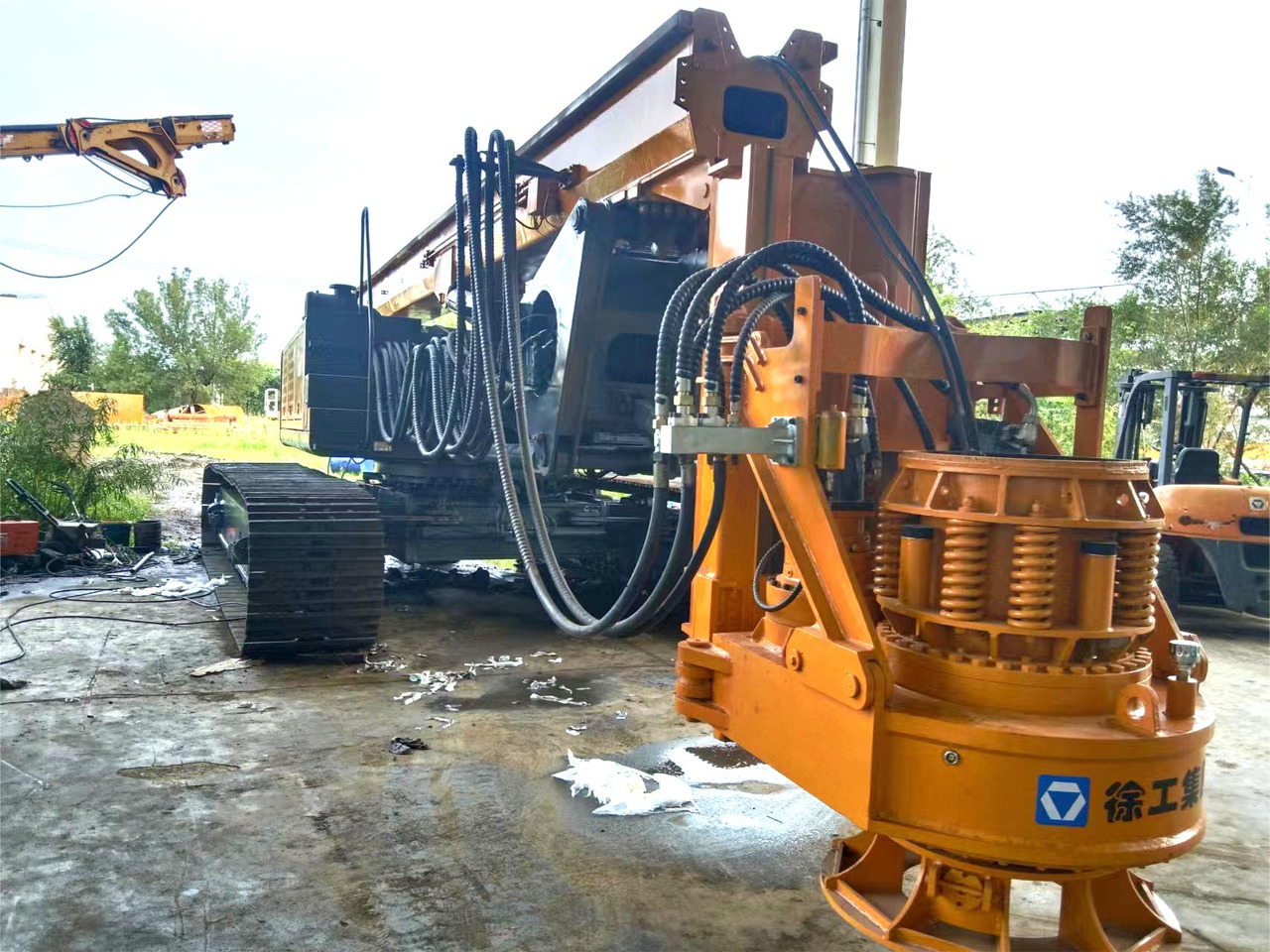 XCMG XCMG Officail XR220D used hydraulic rotary drilling rig for sale - Vrtalna naprava: slika 2 XCMG XCMG Officail XR220D used hydraulic rotary drilling rig for sale - Vrtalna naprava: slika 2