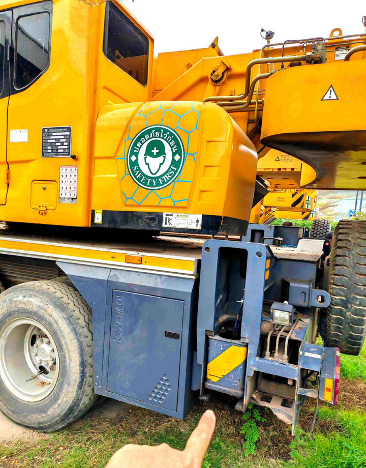 XCMG XCT16_Y 16ton mobile drive 4-Section Telescopic Crane truck - Avtodvigalo: slika 5 XCMG XCT16_Y 16ton mobile drive 4-Section Telescopic Crane truck - Avtodvigalo: slika 5