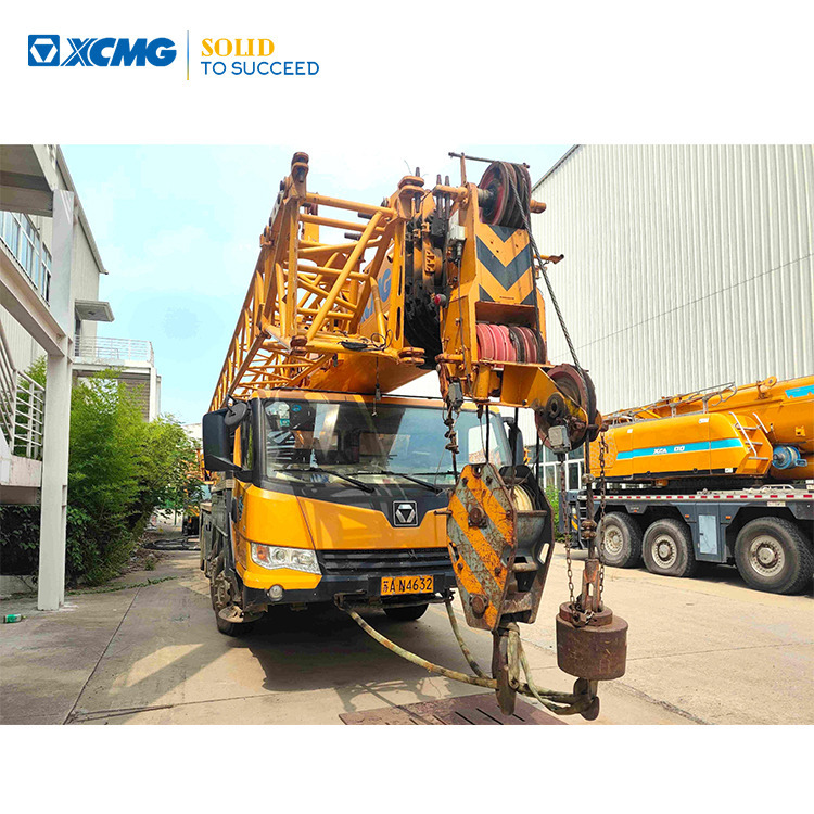 XCMG XCT55L5 55ton used 5-section truck crane price - Avtodvigalo: slika 1 XCMG XCT55L5 55ton used 5-section truck crane price - Avtodvigalo: slika 1