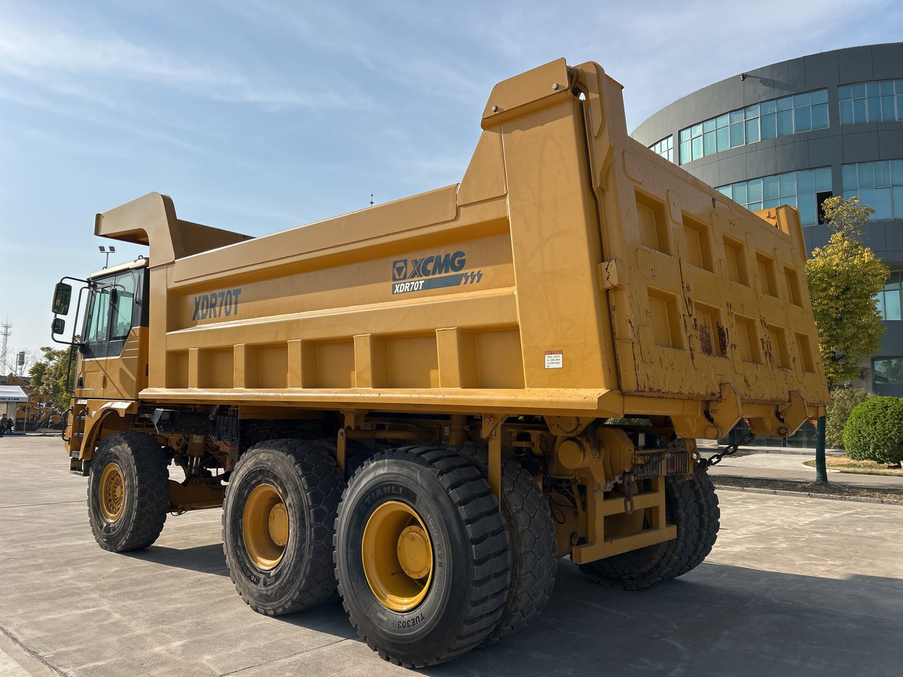 XCMG XDR70T second hand mining dump truck price - Rudarski stroji: slika 4 XCMG XDR70T second hand mining dump truck price - Rudarski stroji: slika 4