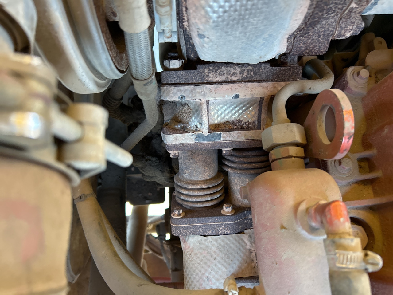 XCMG XDR80T 80ton used diesel mining truck price - Rudarski stroji: slika 5 XCMG XDR80T 80ton used diesel mining truck price - Rudarski stroji: slika 5