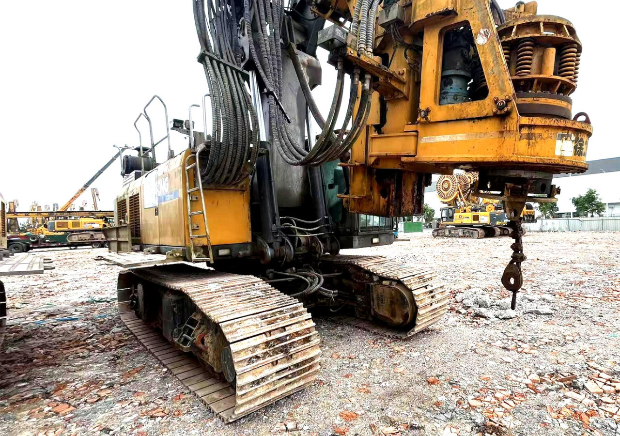 XCMG XR240E second hand rotary drilling rig pile machine price - Vrtalna naprava: slika 2 XCMG XR240E second hand rotary drilling rig pile machine price - Vrtalna naprava: slika 2