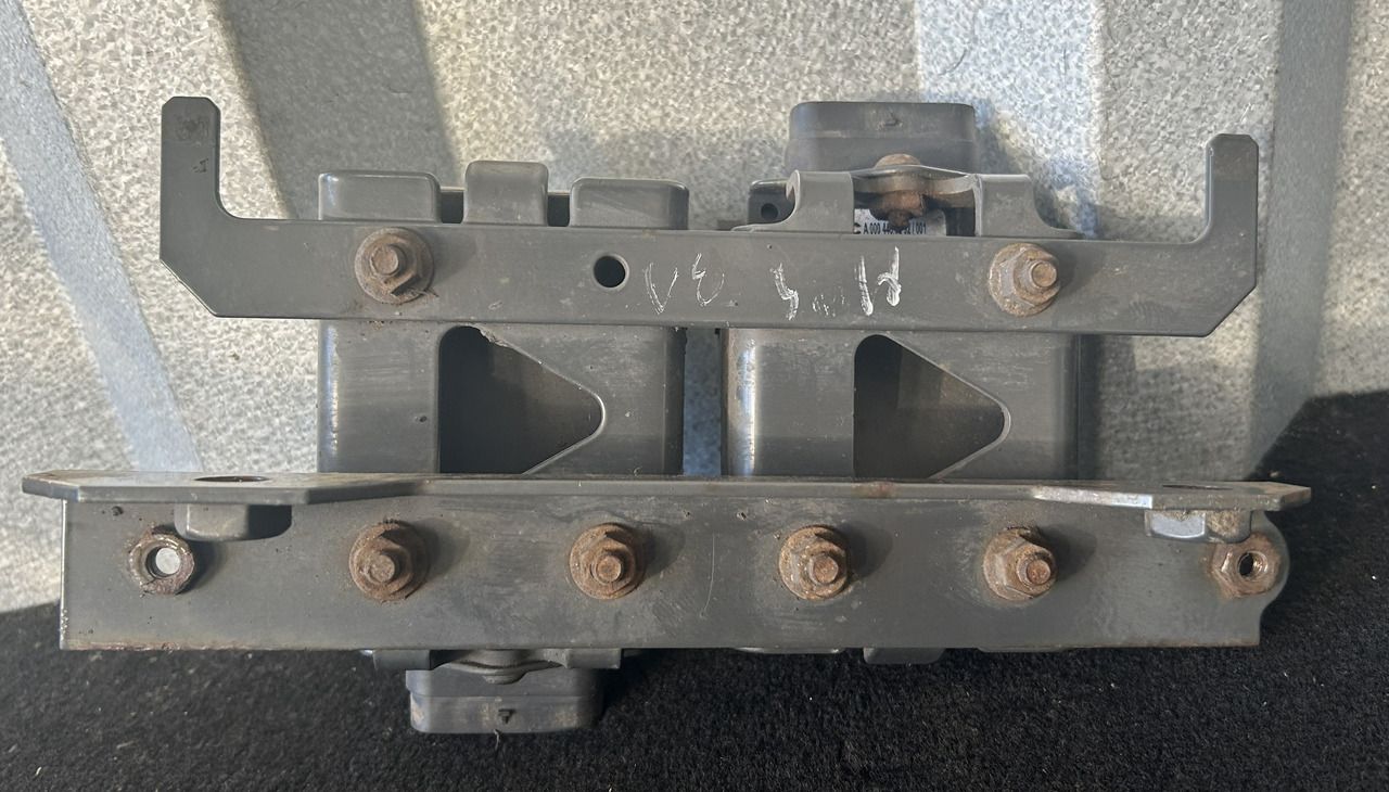 ACTROS MP4 RBZ RADAR CONTROL MODULE - ECU: slika 2 ACTROS MP4 RBZ RADAR CONTROL MODULE - ECU: slika 2