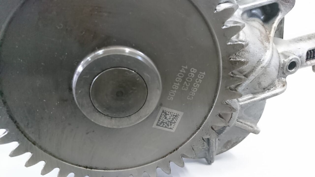 DAF 1955983 DAF XF 106 truck - Oljna črpalka za Tovornjak: slika 3 DAF 1955983 DAF XF 106 truck - Oljna črpalka za Tovornjak: slika 3