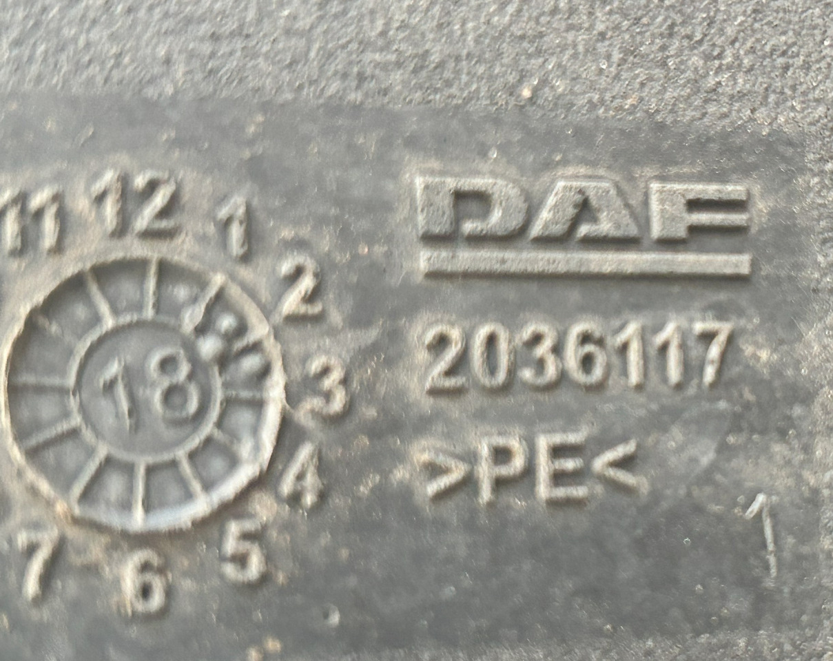 DAF ADBLUE FLUID TANK 90L XF 106 480 - AdBlue rezervoar: slika 4 DAF ADBLUE FLUID TANK 90L XF 106 480 - AdBlue rezervoar: slika 4
