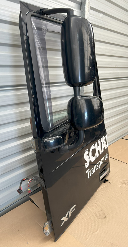 DAF XF 106 DOOR LEFT WITH MIRROR - Vrata in deli: slika 3 DAF XF 106 DOOR LEFT WITH MIRROR - Vrata in deli: slika 3