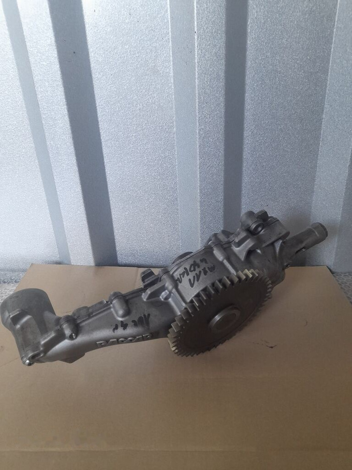 DAF XF 106 MX11 1955983 DAF XF 106 MX11 truck - Oljna črpalka za Tovornjak: slika 3 DAF XF 106 MX11 1955983 DAF XF 106 MX11 truck - Oljna črpalka za Tovornjak: slika 3