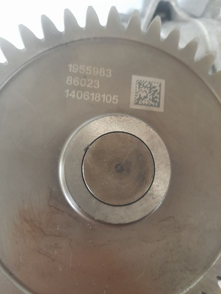 DAF XF 106 MX11 1955983 DAF XF 106 MX11 truck - Oljna črpalka za Tovornjak: slika 2 DAF XF 106 MX11 1955983 DAF XF 106 MX11 truck - Oljna črpalka za Tovornjak: slika 2