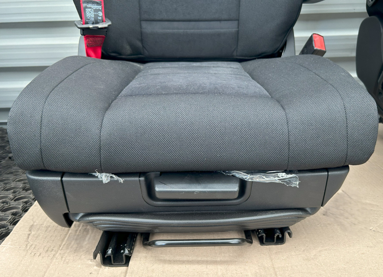 IVECO NEW SEAT IVECO S-WAY - Sedež: slika 2 IVECO NEW SEAT IVECO S-WAY - Sedež: slika 2