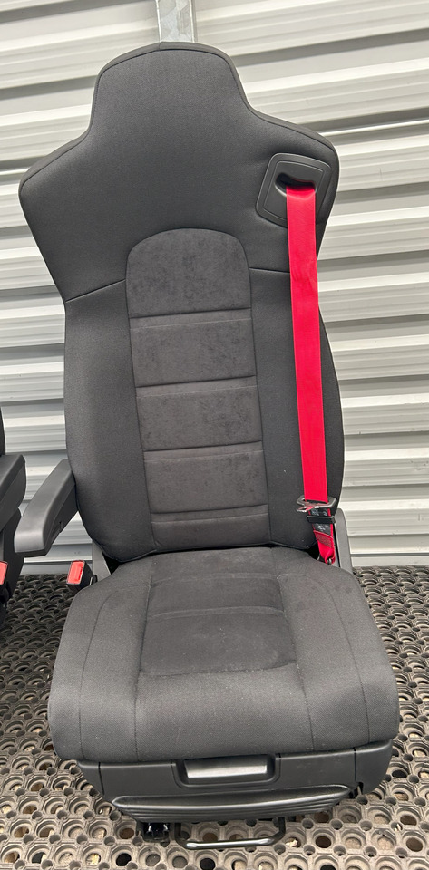IVECO NEW SEAT IVECO S-WAY - Sedež: slika 1 IVECO NEW SEAT IVECO S-WAY - Sedež: slika 1