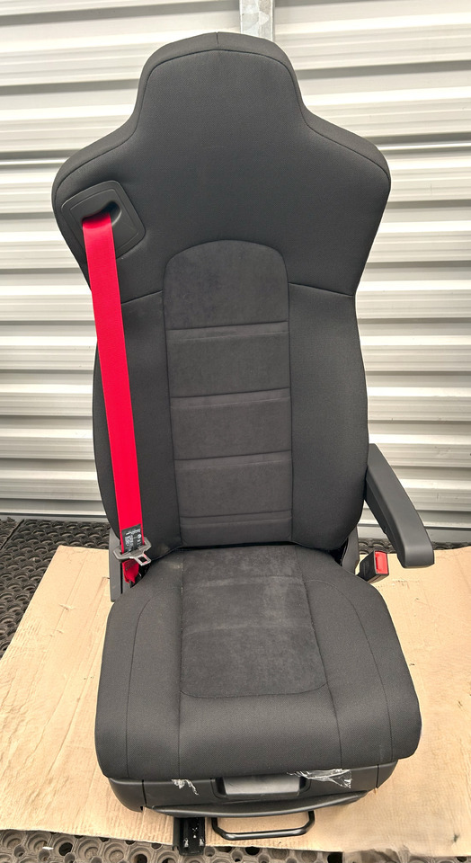 IVECO NEW SEAT IVECO S-WAY - Sedež: slika 1 IVECO NEW SEAT IVECO S-WAY - Sedež: slika 1