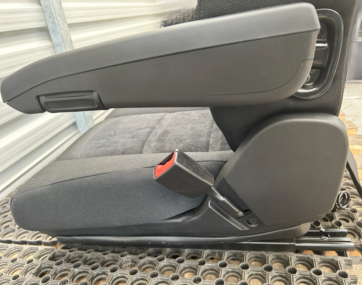 IVECO NEW SEAT IVECO S-WAY - Sedež: slika 5 IVECO NEW SEAT IVECO S-WAY - Sedež: slika 5