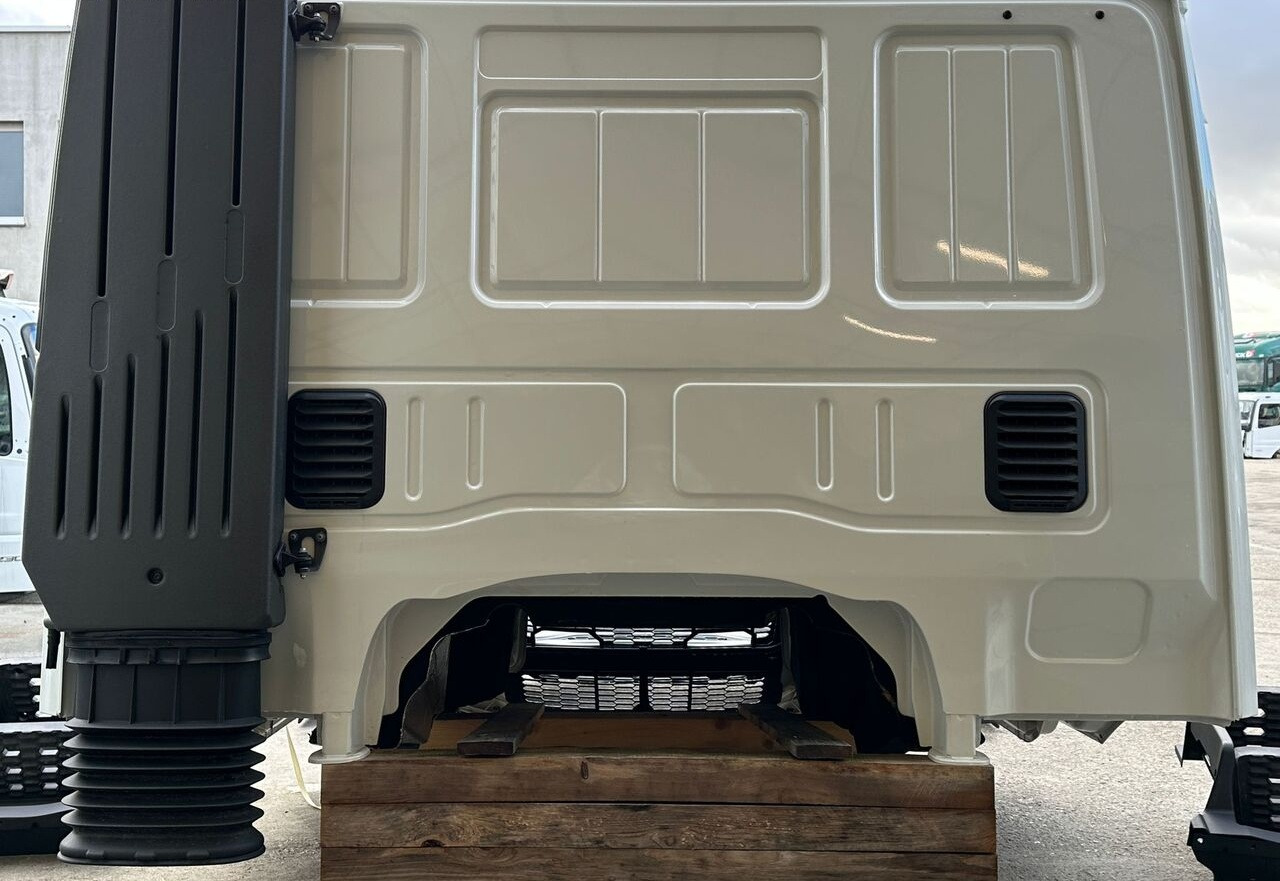 IVECO S-WAY truck - Kabina za Tovornjak: slika 2 IVECO S-WAY truck - Kabina za Tovornjak: slika 2