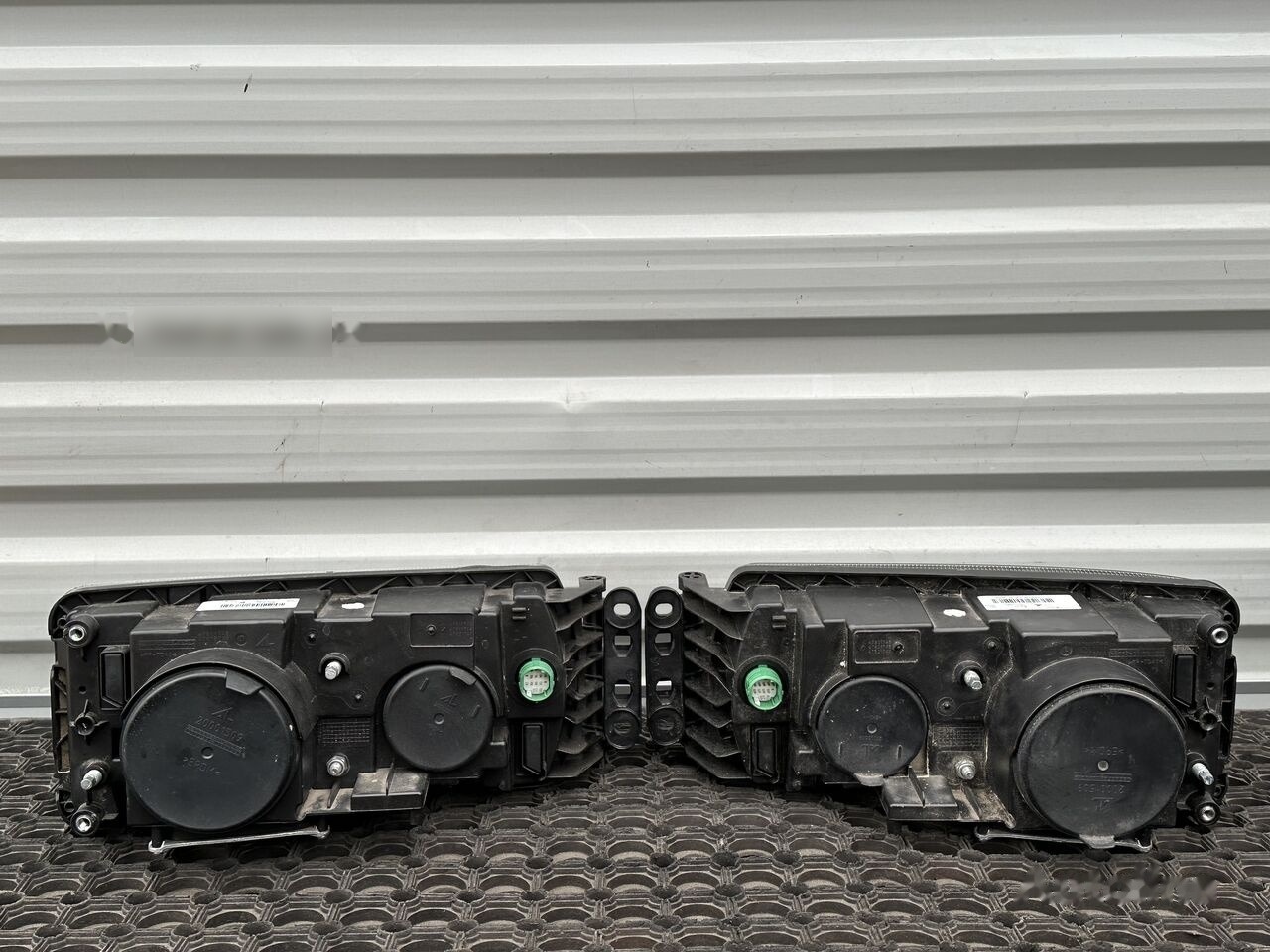 IVECO STRALIS / EUROCARGO 5801745452 / 5801745449 IVECO 5801745452 / 5801745449 truck - Žarometi za Tovornjak: slika 2 IVECO STRALIS / EUROCARGO 5801745452 / 5801745449 IVECO 5801745452 / 5801745449 truck - Žarometi za Tovornjak: slika 2