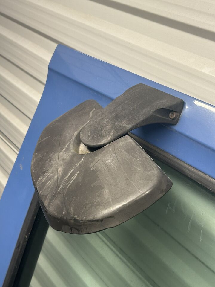 MERCEDES ACTROS MP4 DOOR RIGHT EITH RAMP MIRROR - Vrata in deli: slika 5 MERCEDES ACTROS MP4 DOOR RIGHT EITH RAMP MIRROR - Vrata in deli: slika 5
