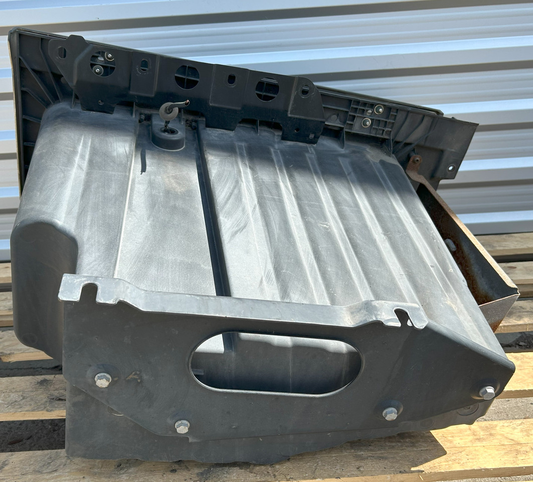 MERCEDES ACTROS MP4 STORAGE COMPARTMENT EXTENSION OF THE STEPS LEFT - Univerzalni rezervni del: slika 5 MERCEDES ACTROS MP4 STORAGE COMPARTMENT EXTENSION OF THE STEPS LEFT - Univerzalni rezervni del: slika 5