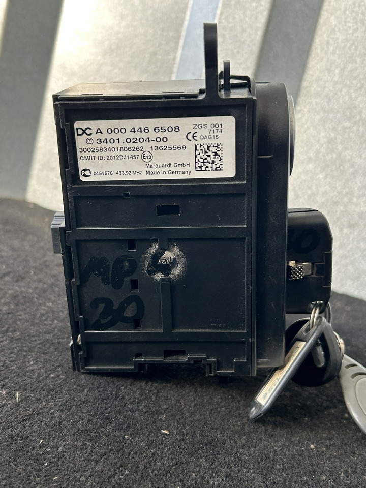 MERCEDES-BENZ ACTROS MP4 START/STOP IGNITION SWITCH - Armaturna plošča za Tovornjak: slika 4 MERCEDES-BENZ ACTROS MP4 START/STOP IGNITION SWITCH - Armaturna plošča za Tovornjak: slika 4