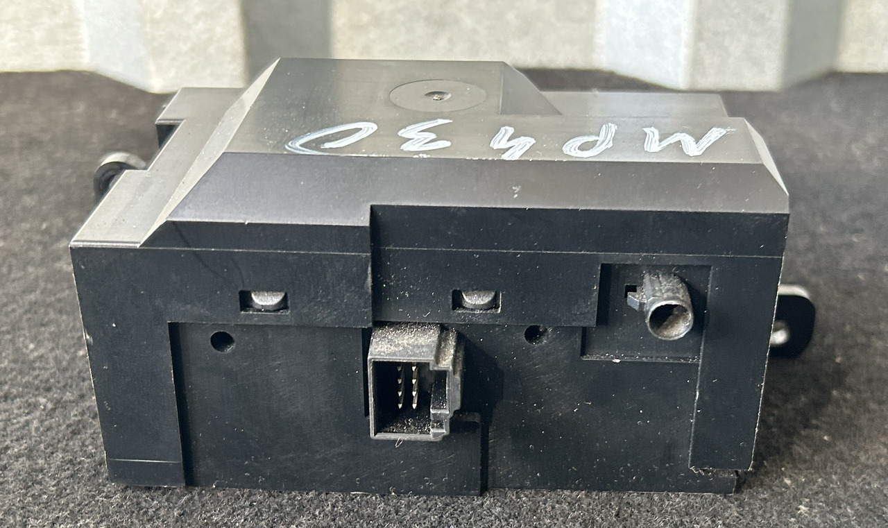 MERCEDES-BENZ ACTROS MP4 START/STOP IGNITION SWITCH - Armaturna plošča za Tovornjak: slika 3 MERCEDES-BENZ ACTROS MP4 START/STOP IGNITION SWITCH - Armaturna plošča za Tovornjak: slika 3