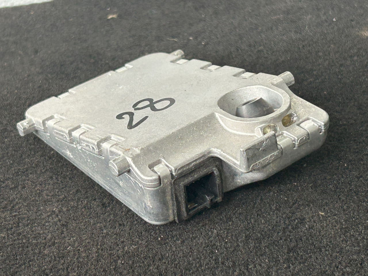 MERCEDES-BENZ ACTROS MP4 WINDSCREEN CAMERA LANE ASSISTANT - Senzor: slika 4 MERCEDES-BENZ ACTROS MP4 WINDSCREEN CAMERA LANE ASSISTANT - Senzor: slika 4