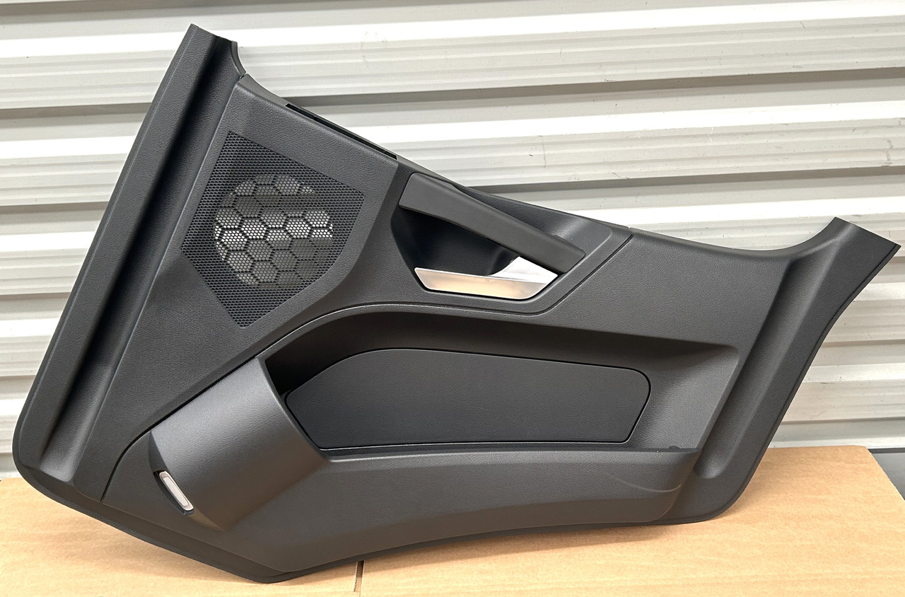 MERCEDES DOOR UPHOLSTERY SIDE RIGHT AROCS ACTROS MP4 MP5 - Vrata in deli: slika 1 MERCEDES DOOR UPHOLSTERY SIDE RIGHT AROCS ACTROS MP4 MP5 - Vrata in deli: slika 1